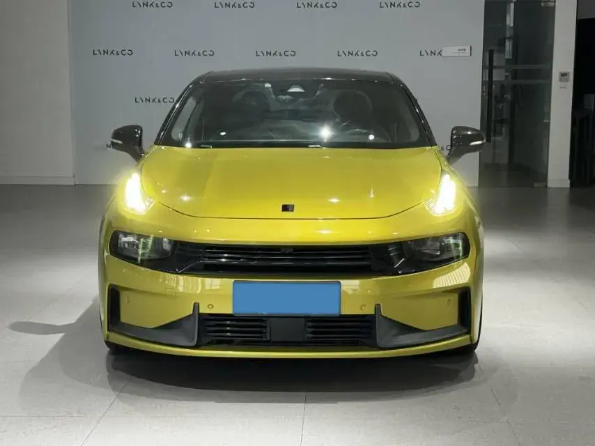 2019 LYNK&CO 03 thumbnail 2