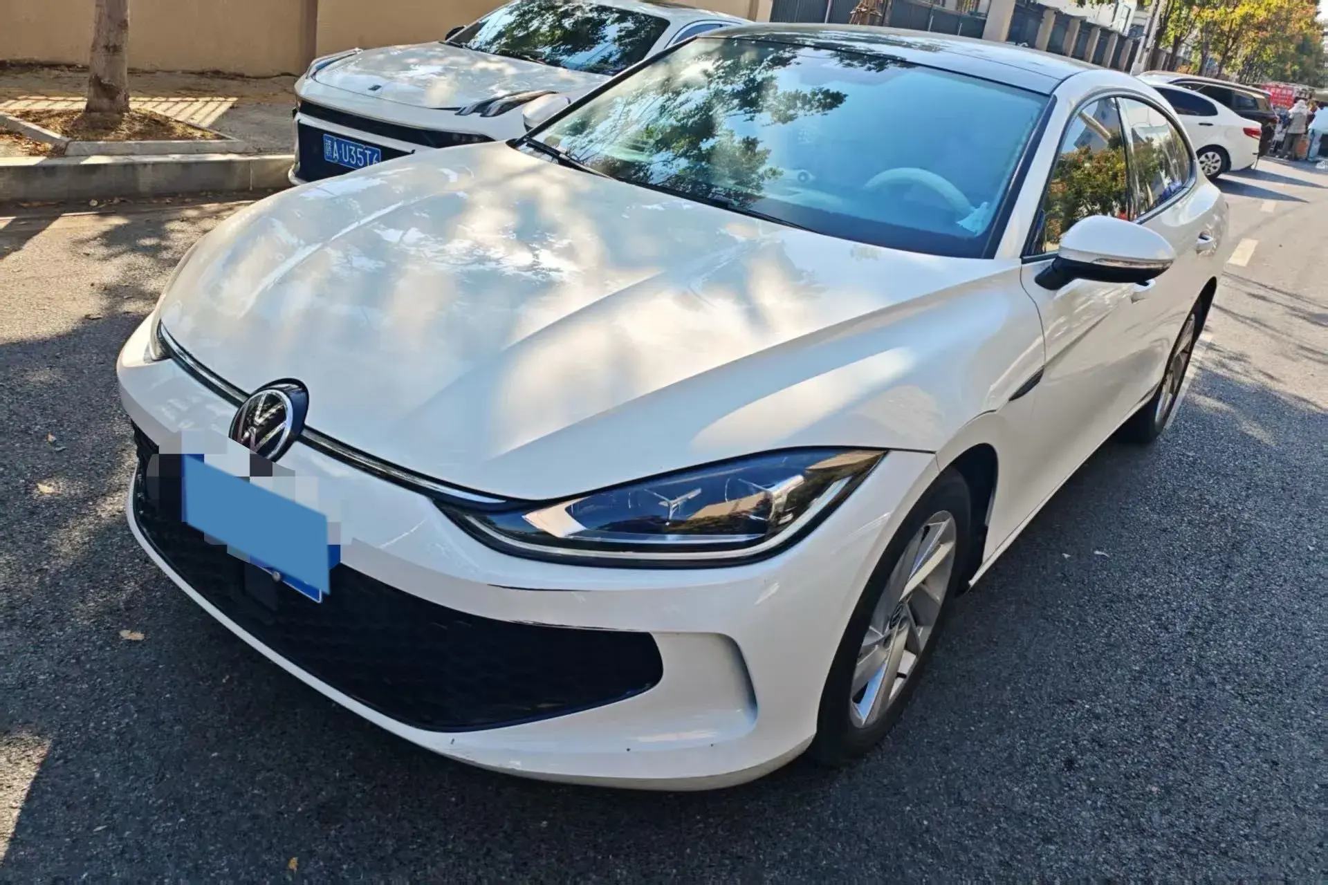 2022 VOLKSWAGEN LAMANDO view 1