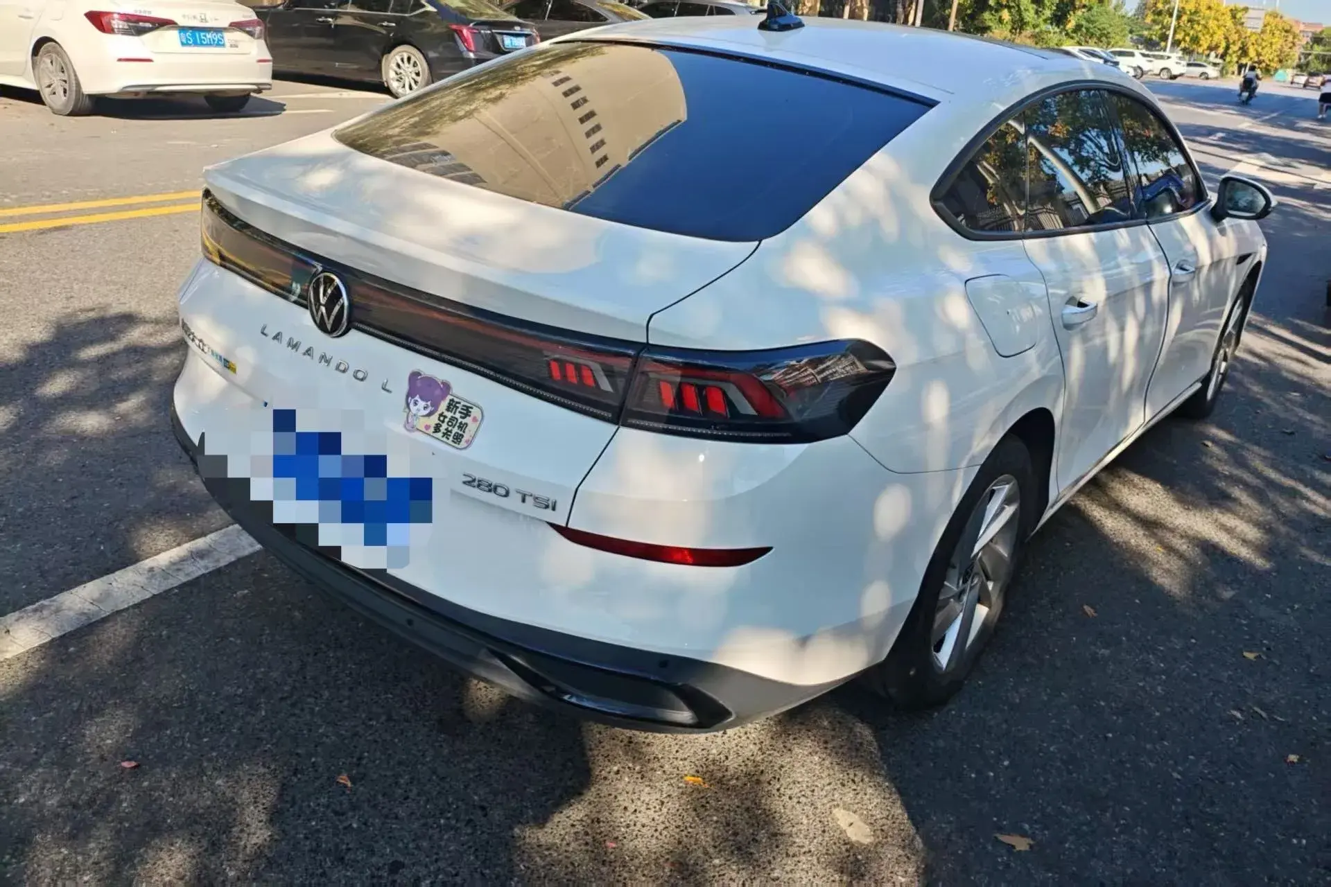 2022 VOLKSWAGEN LAMANDO thumbnail 3