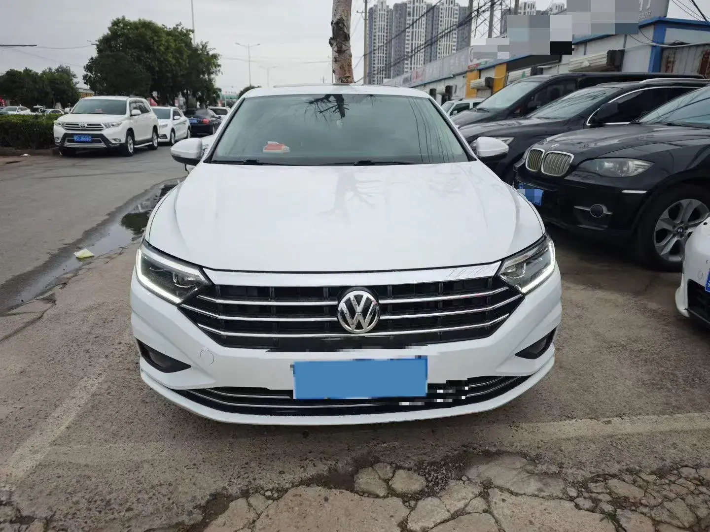 2019 VOLKSWAGEN SAGITAR thumbnail 2