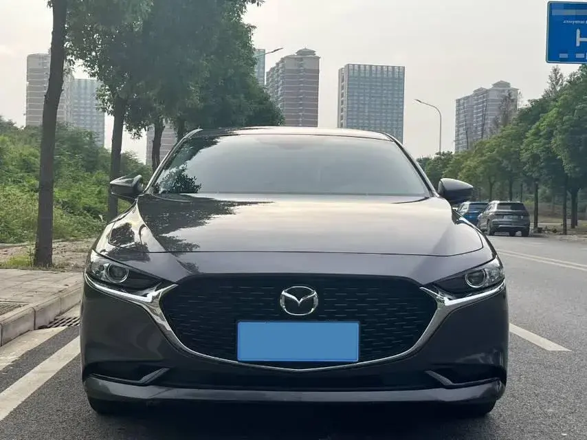 2023 MAZDA 3 thumbnail 2