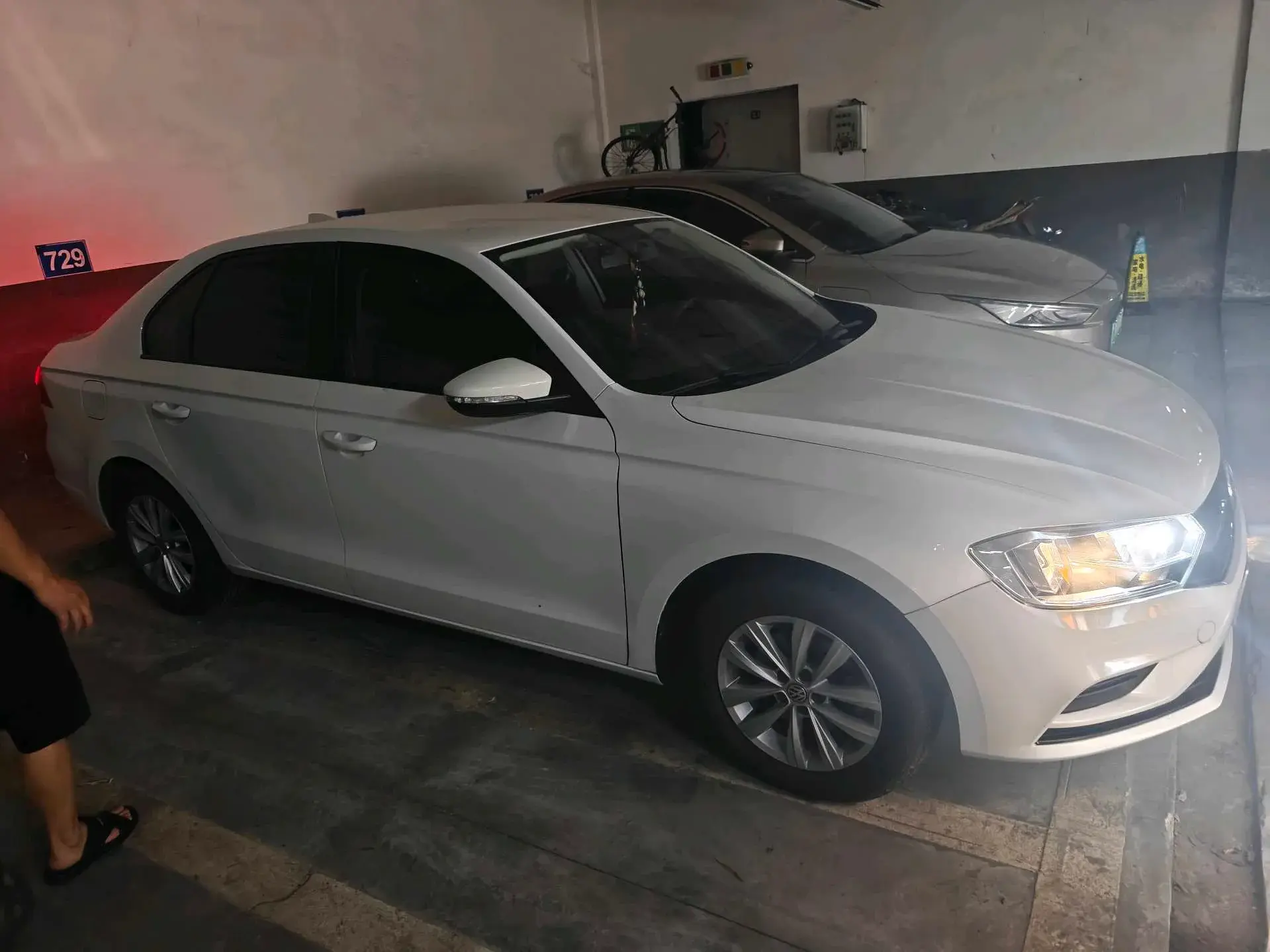 2018 VOLKSWAGEN BORA thumbnail 2