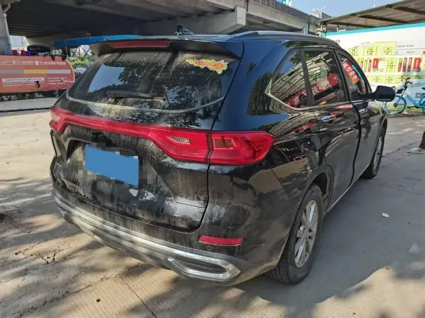 2021 HAVAL M6 thumbnail 2