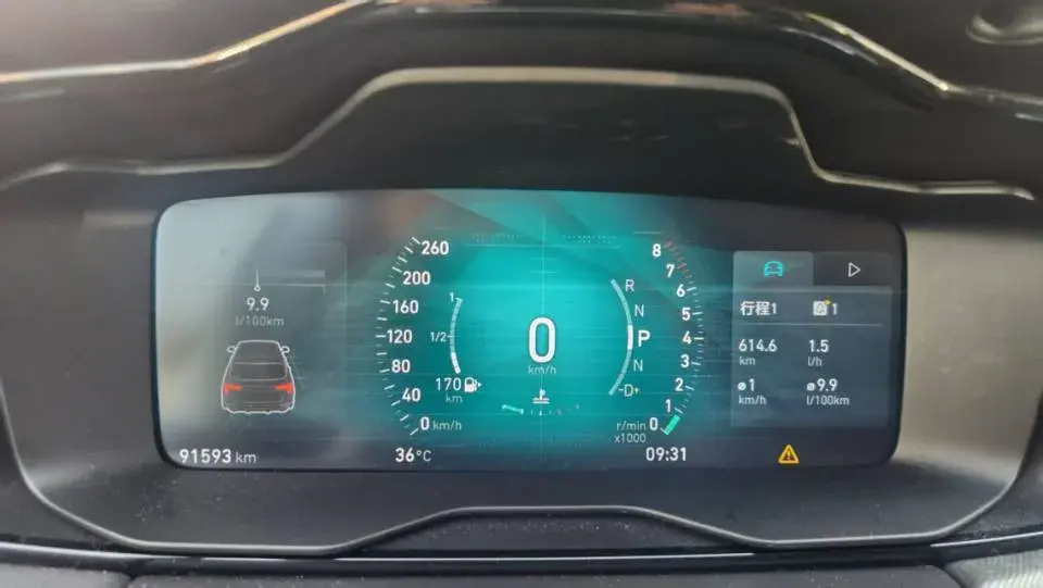 2017 LYNK&CO 01 thumbnail 4