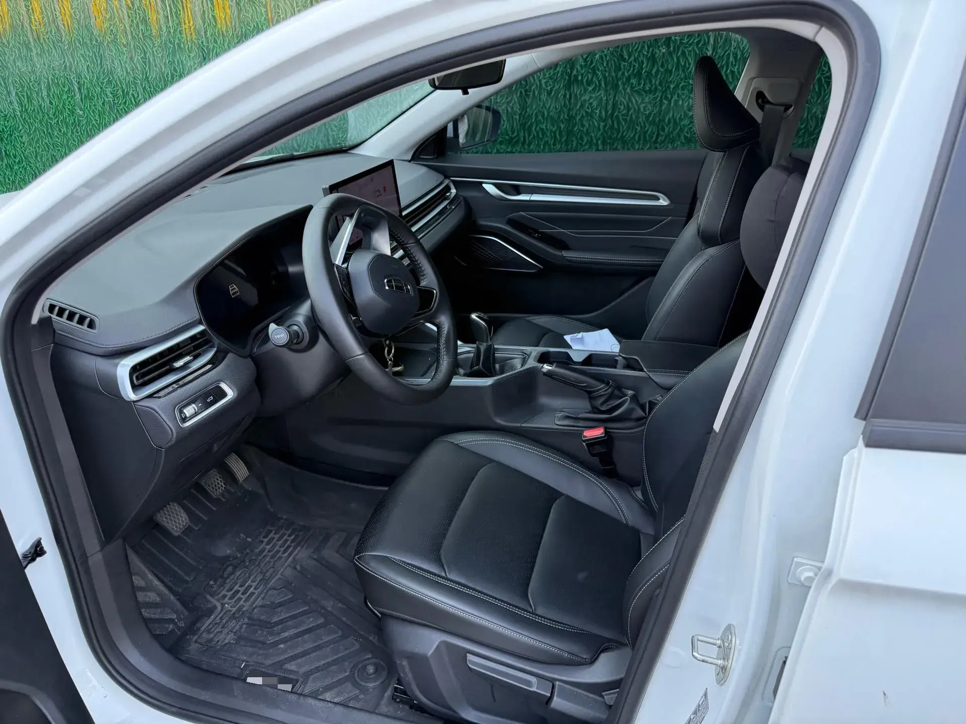 2023 GEELY EMGRAND thumbnail 4