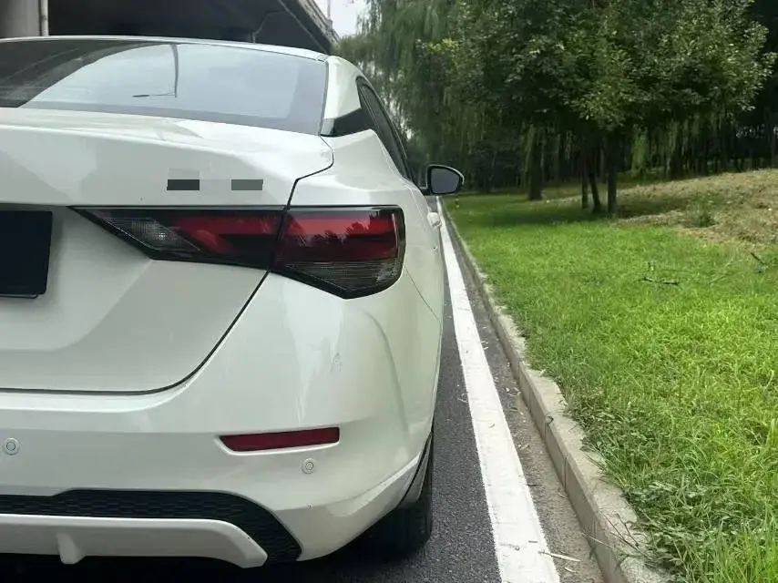 2020 NISSAN SYLPHY thumbnail 4