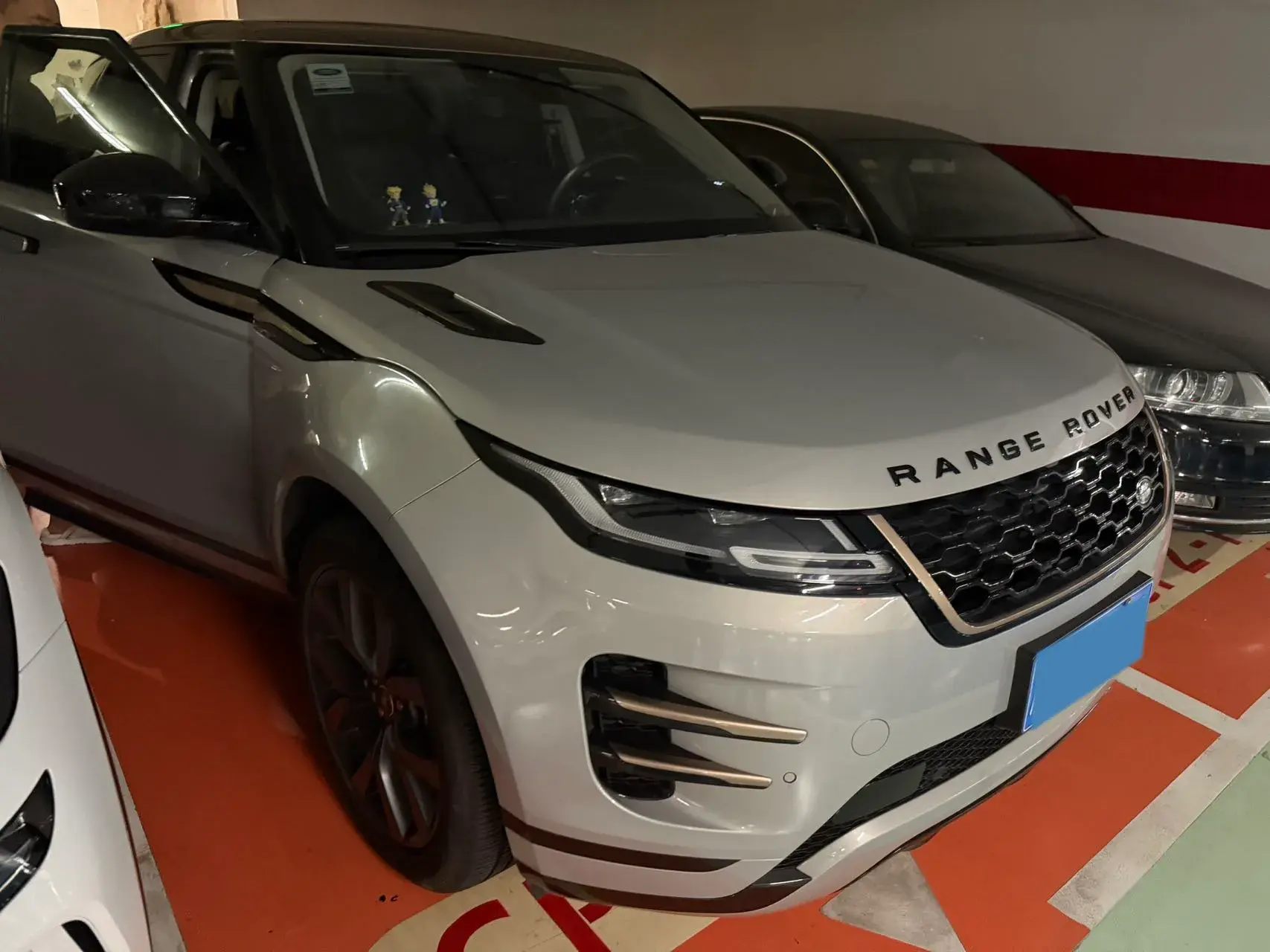 2023 LAND ROVER thumbnail 2