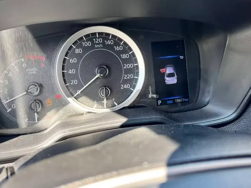 2021 TOYOTA COROLLA thumbnail 2