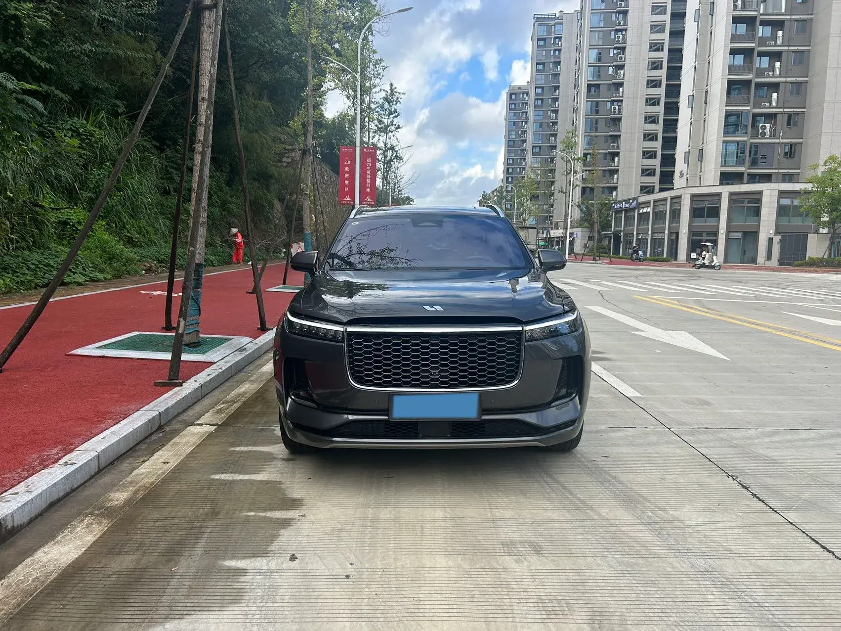 2021 LI ONE thumbnail 2