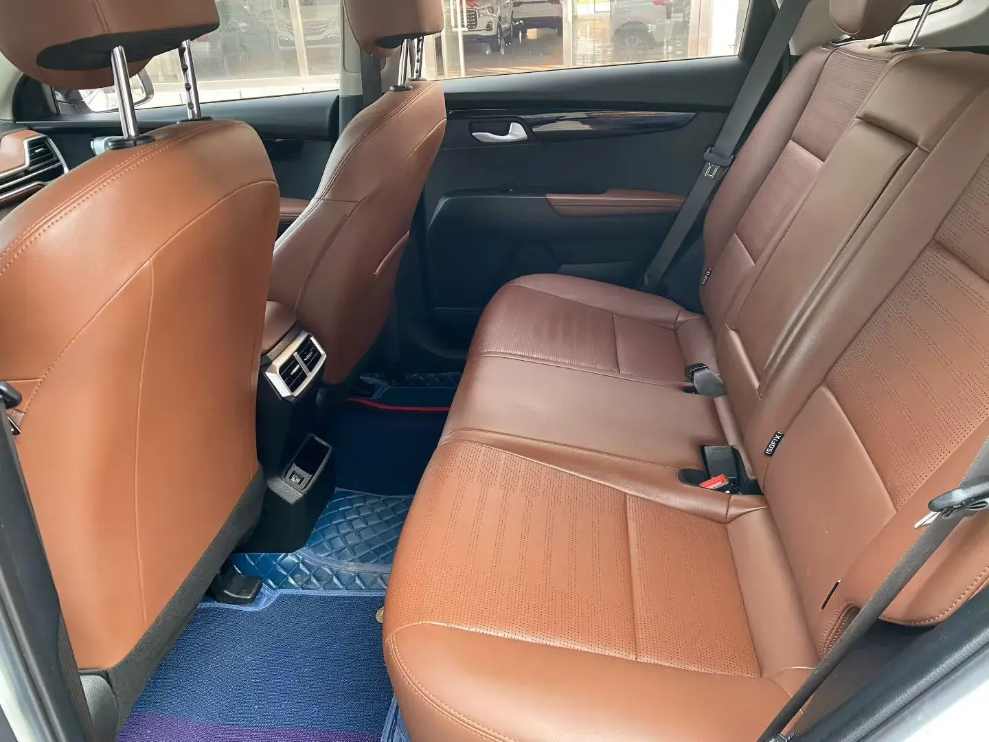 2021 KIA SPORTAGE thumbnail 4