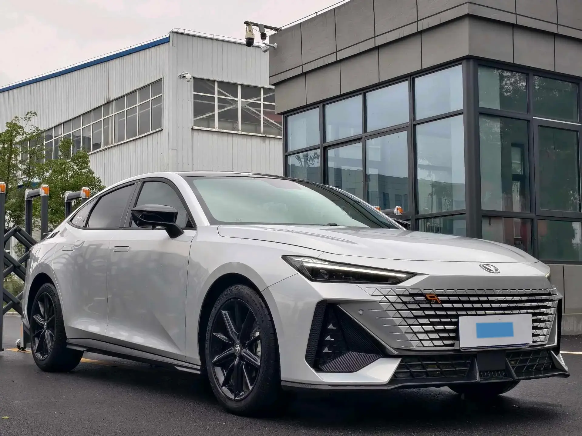 2022 CHANGAN UNI-V thumbnail 2