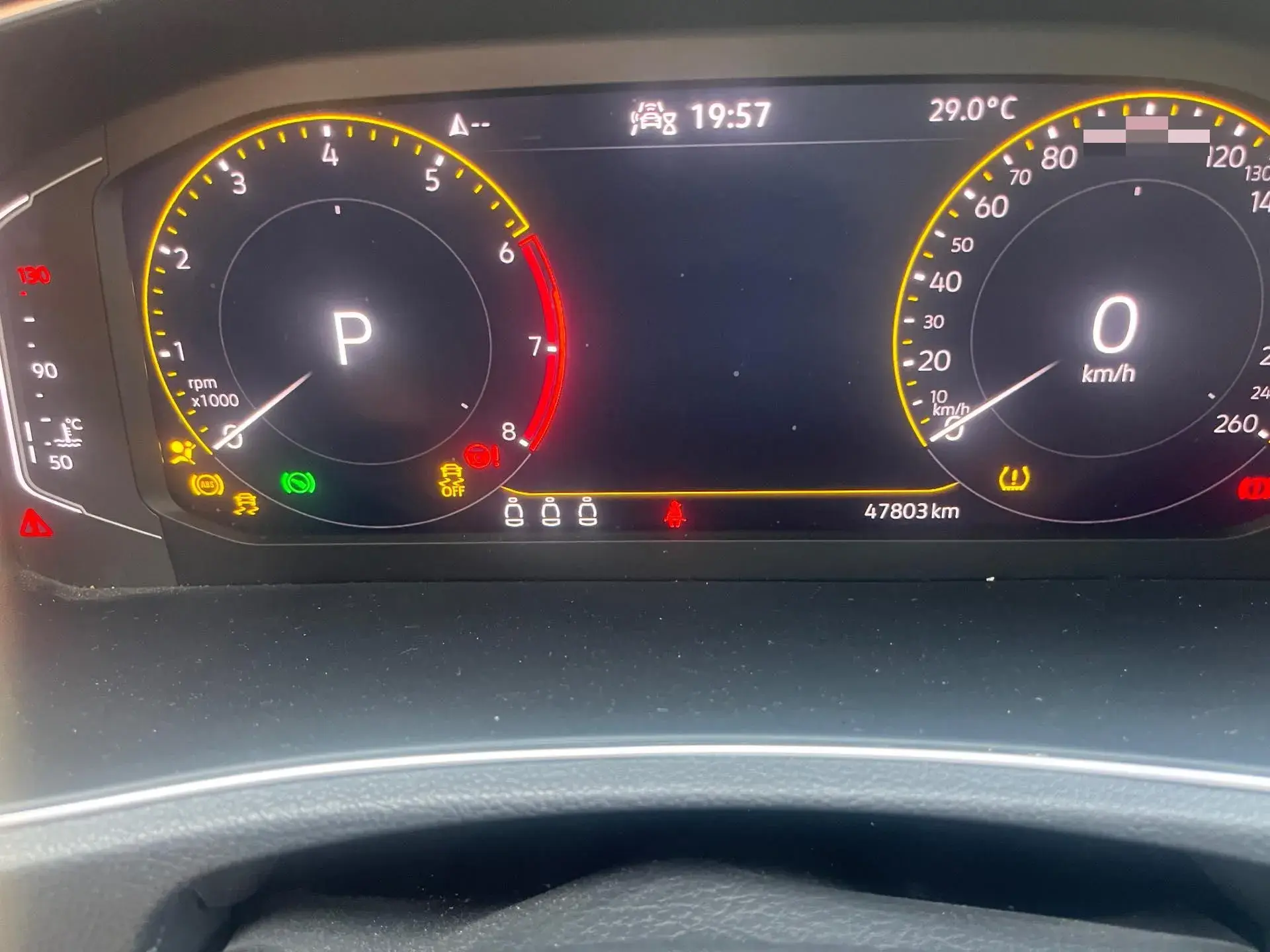 2021 VOLKSWAGEN T-ROC thumbnail 3