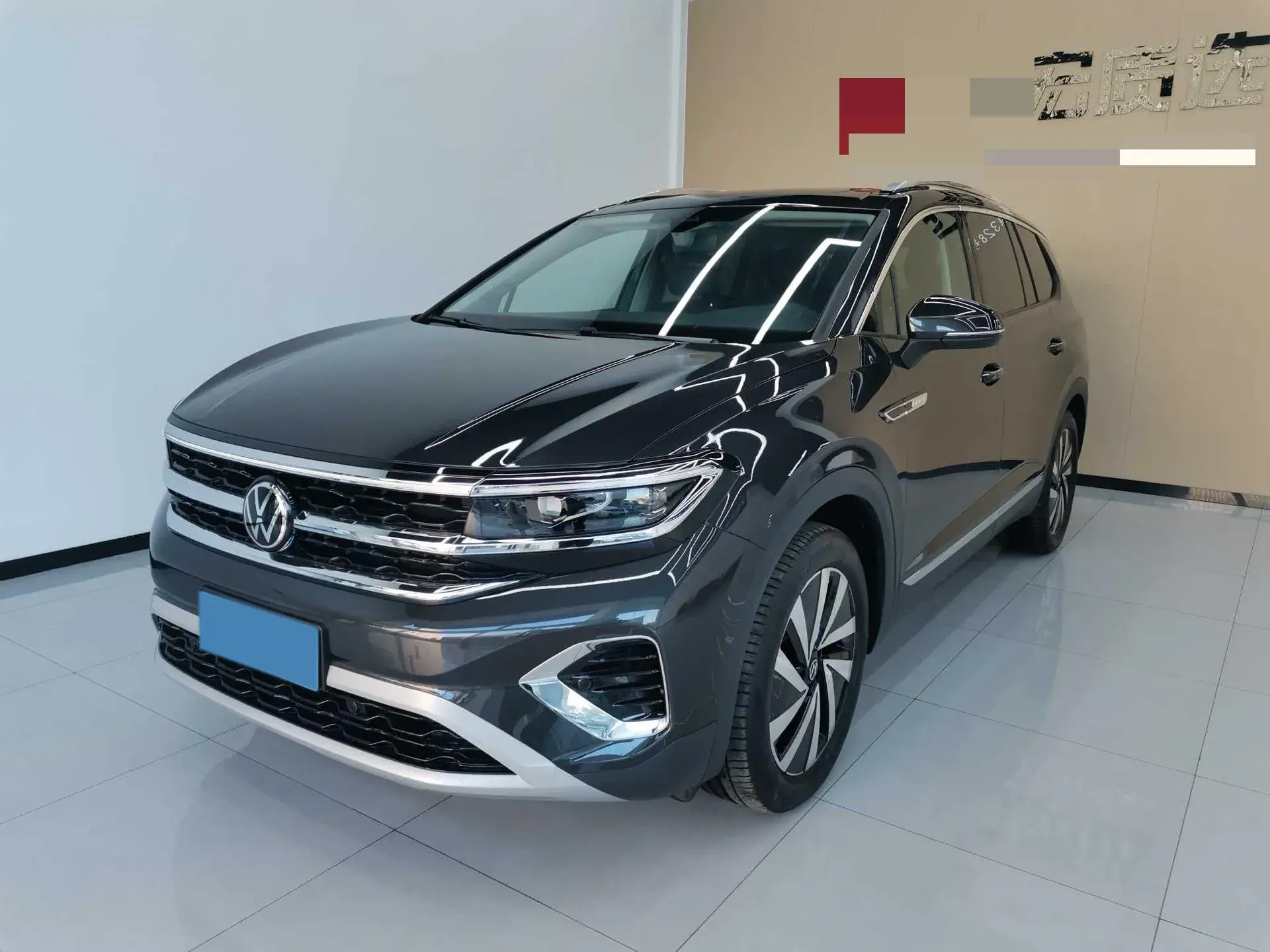 2021 VOLKSWAGEN TALAGON view 1