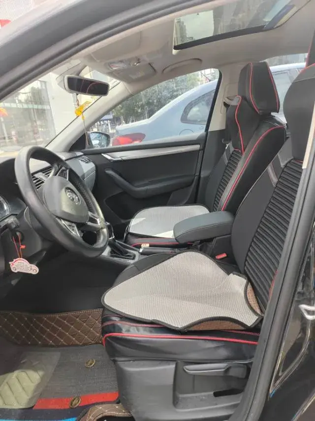 2018 SKODA OCTAVIA thumbnail 2