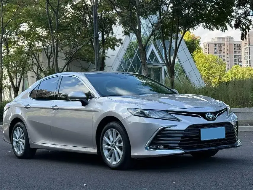 2021 TOYOTA CAMRY thumbnail 3