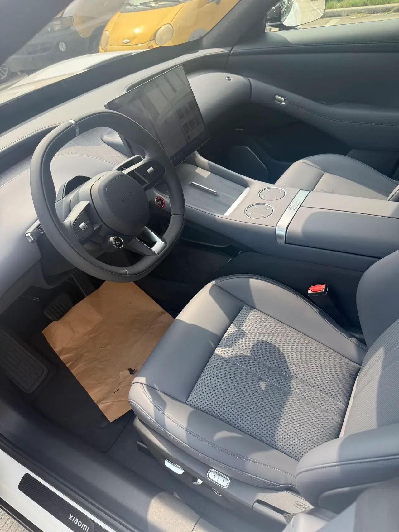 2025 MI YU7 thumbnail 3