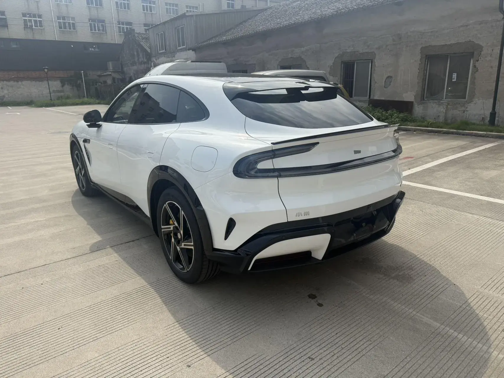 2025 MI YU7 thumbnail 2