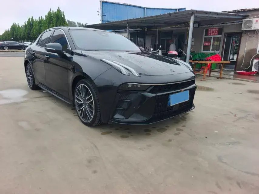 2023 LYNK&CO 03 thumbnail 3