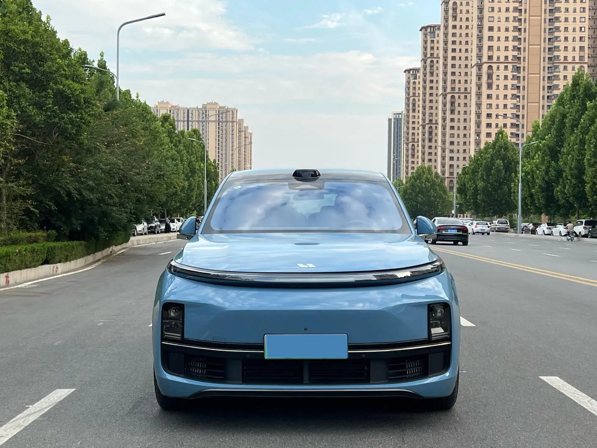 2022 LI L9 thumbnail 2