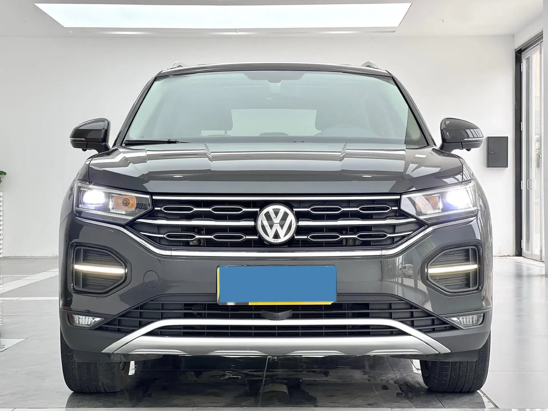 2020 VOLKSWAGEN TAYRON thumbnail 2