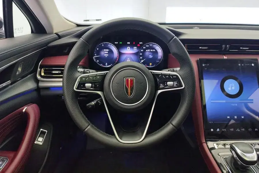 2024 HONGQI H5 thumbnail 3