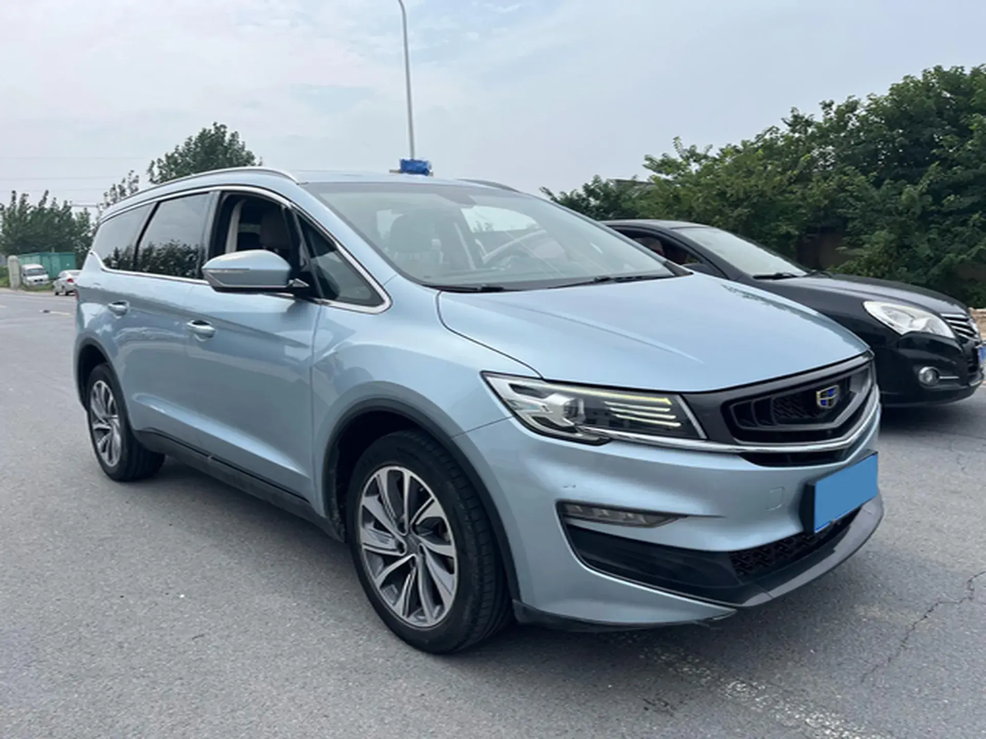 2019 GEELY TUGELLA thumbnail 3