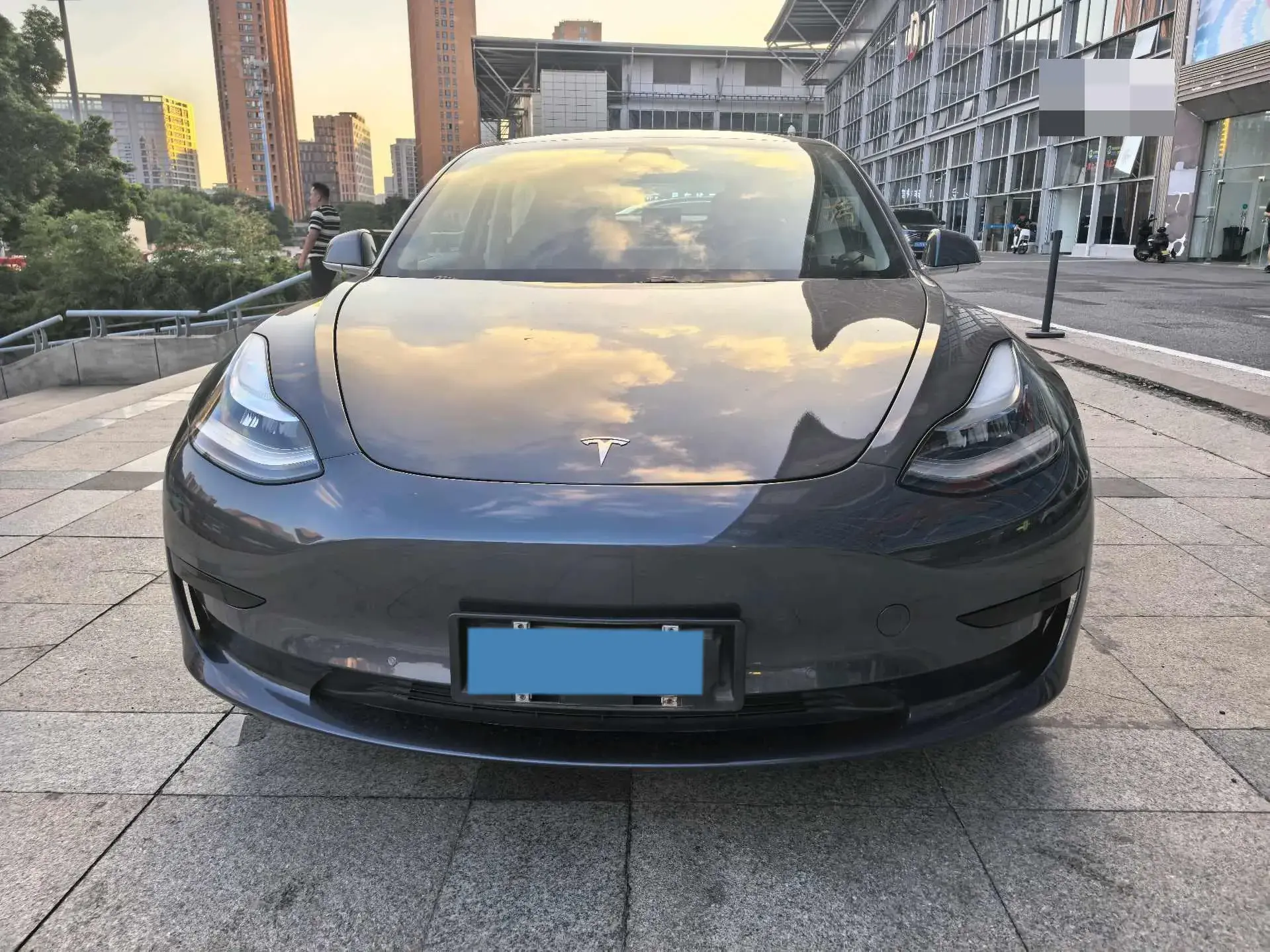 2019 TESLA MODEL thumbnail 2