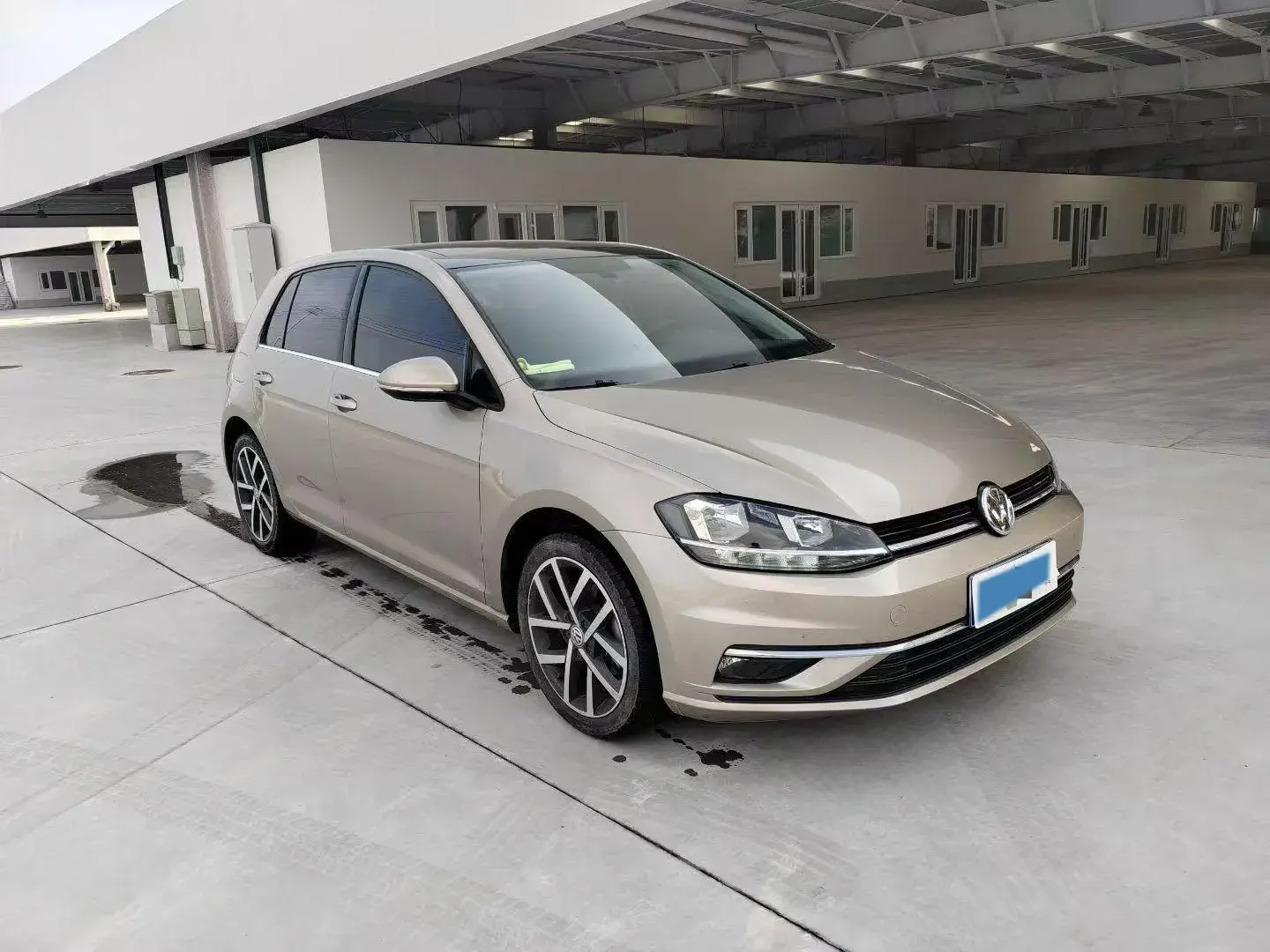 2018 VOLKSWAGEN GOLF thumbnail 3