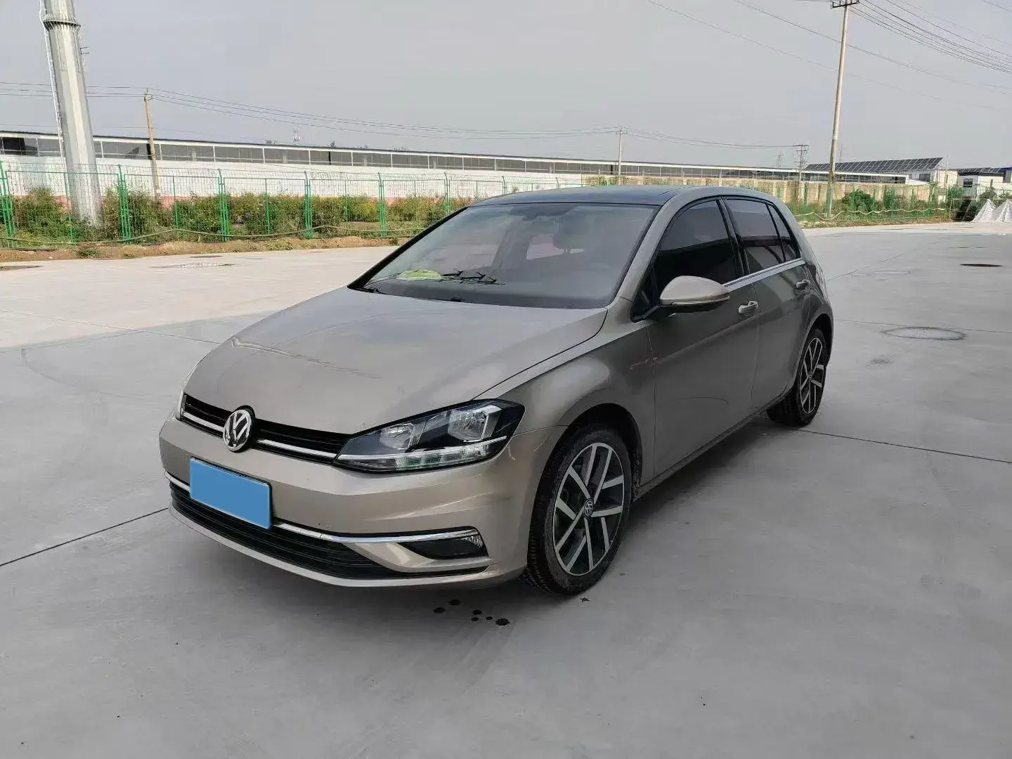 2018 VOLKSWAGEN GOLF view 1