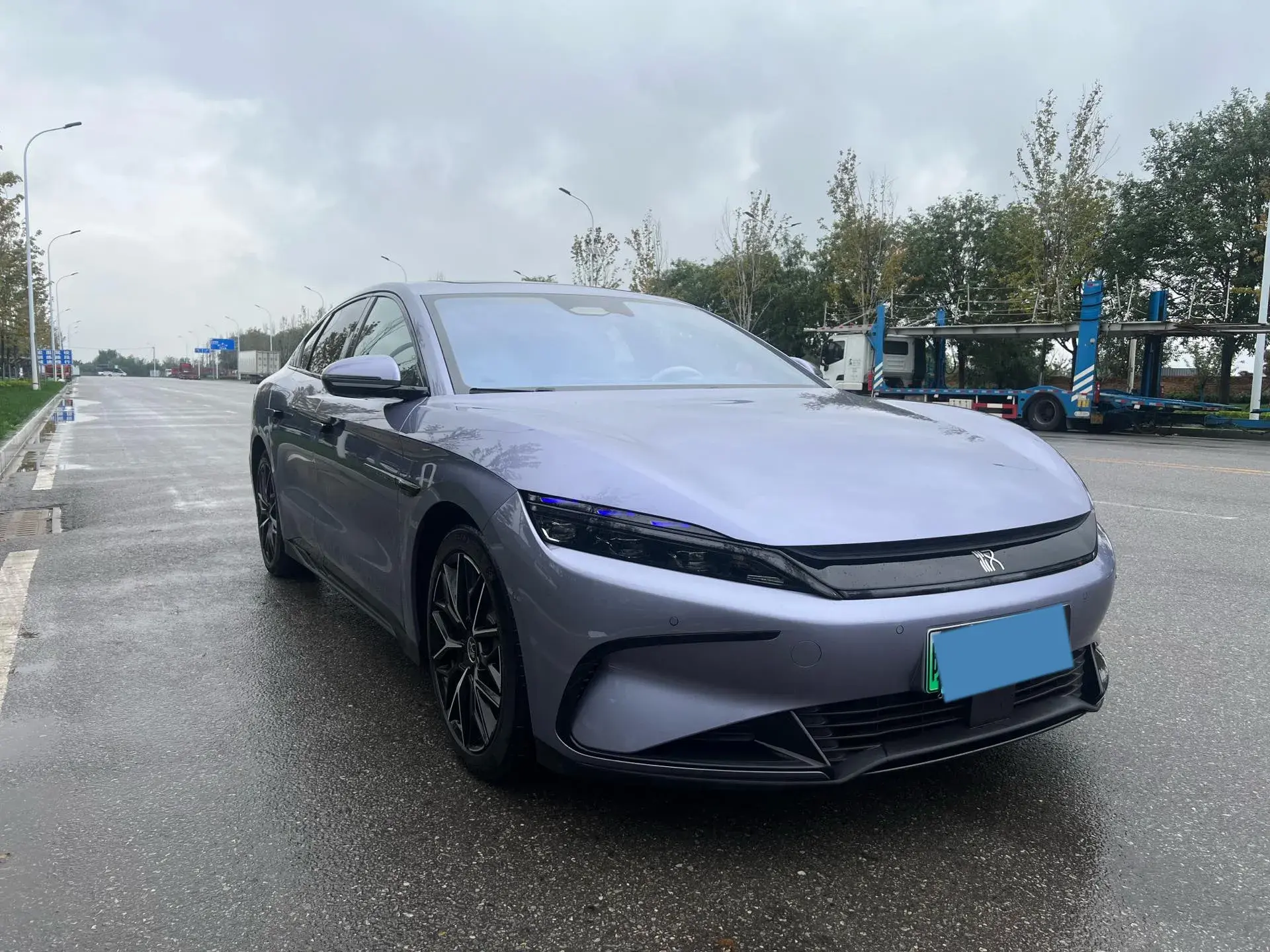 2024 BYD HAN thumbnail 3