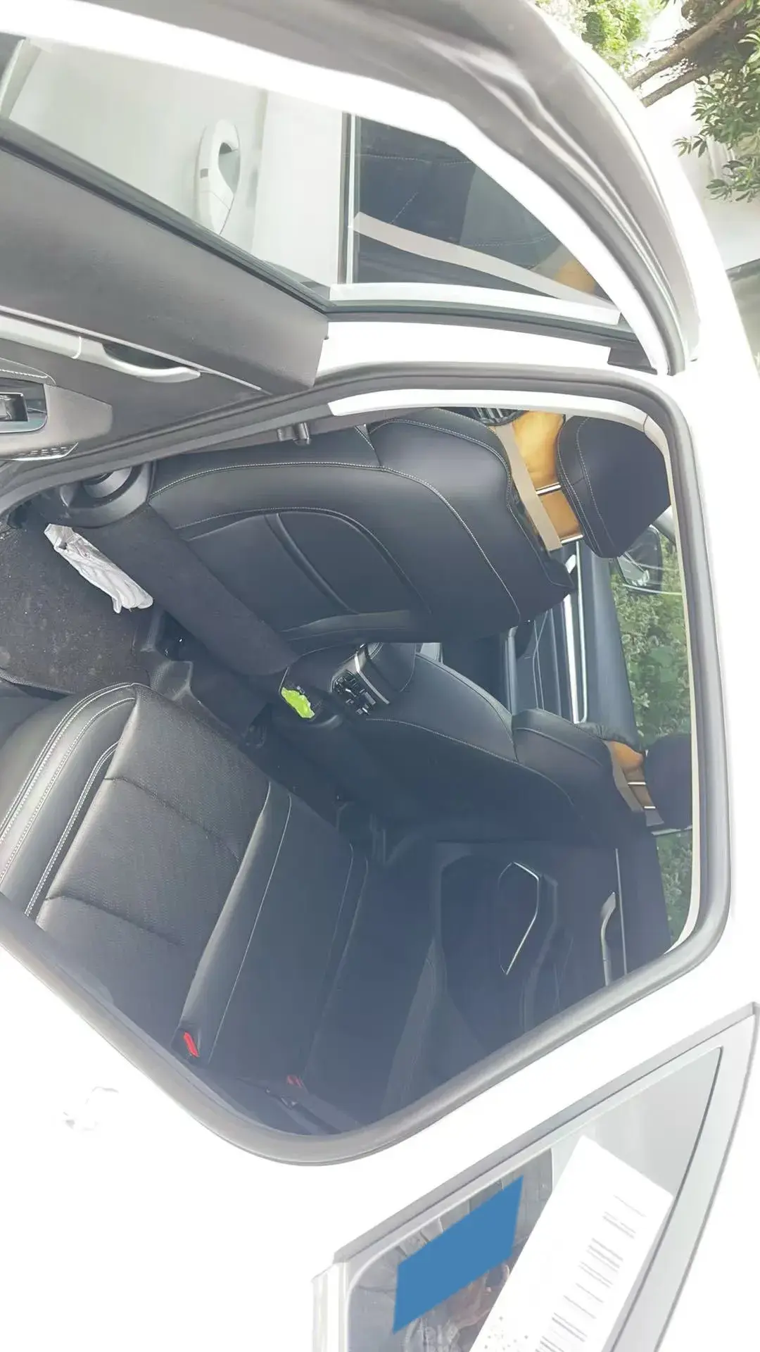 2023 GEELY EMGRAND thumbnail 3