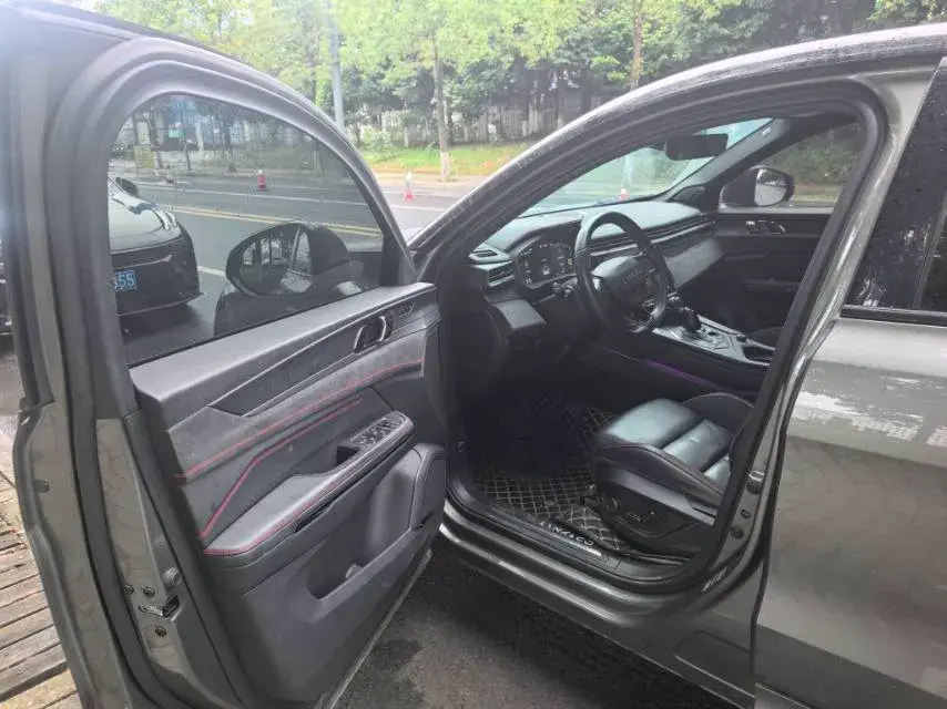 2020 LYNK&CO 05 thumbnail 4