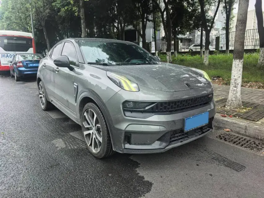 2020 LYNK&CO 05 thumbnail 3