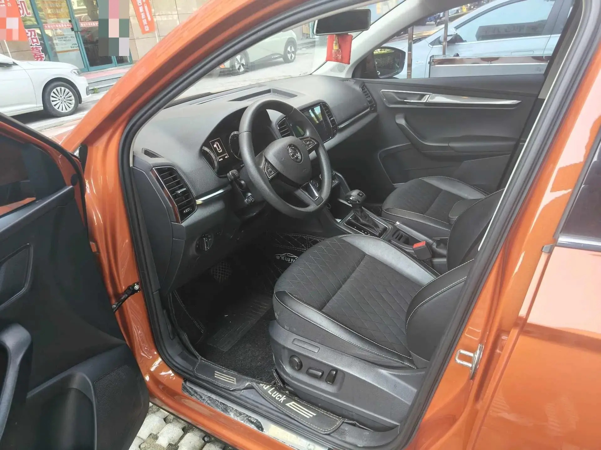 2018 SKODA KAROQ thumbnail 2