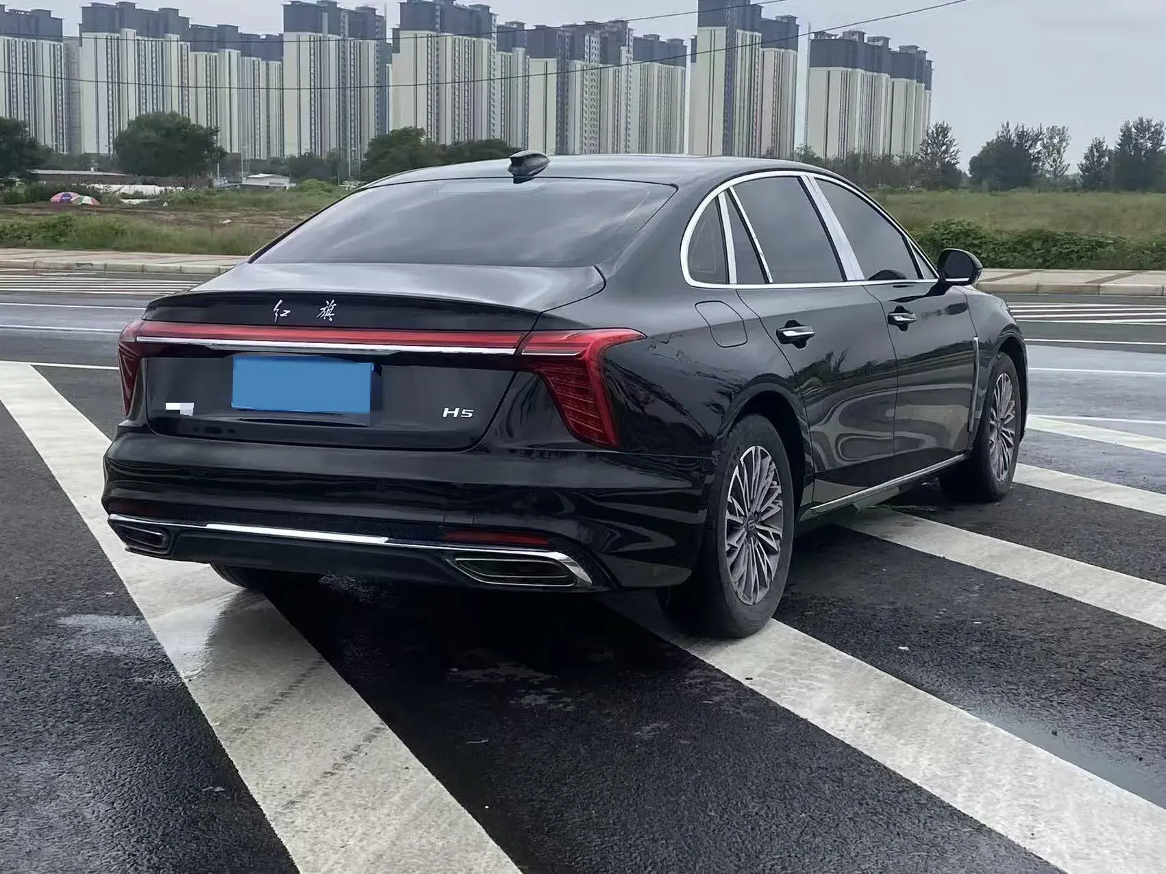 2024 HONGQI H5 thumbnail 4