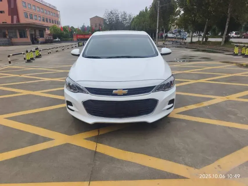 2019 CHEVROLET CAVALIER thumbnail 2