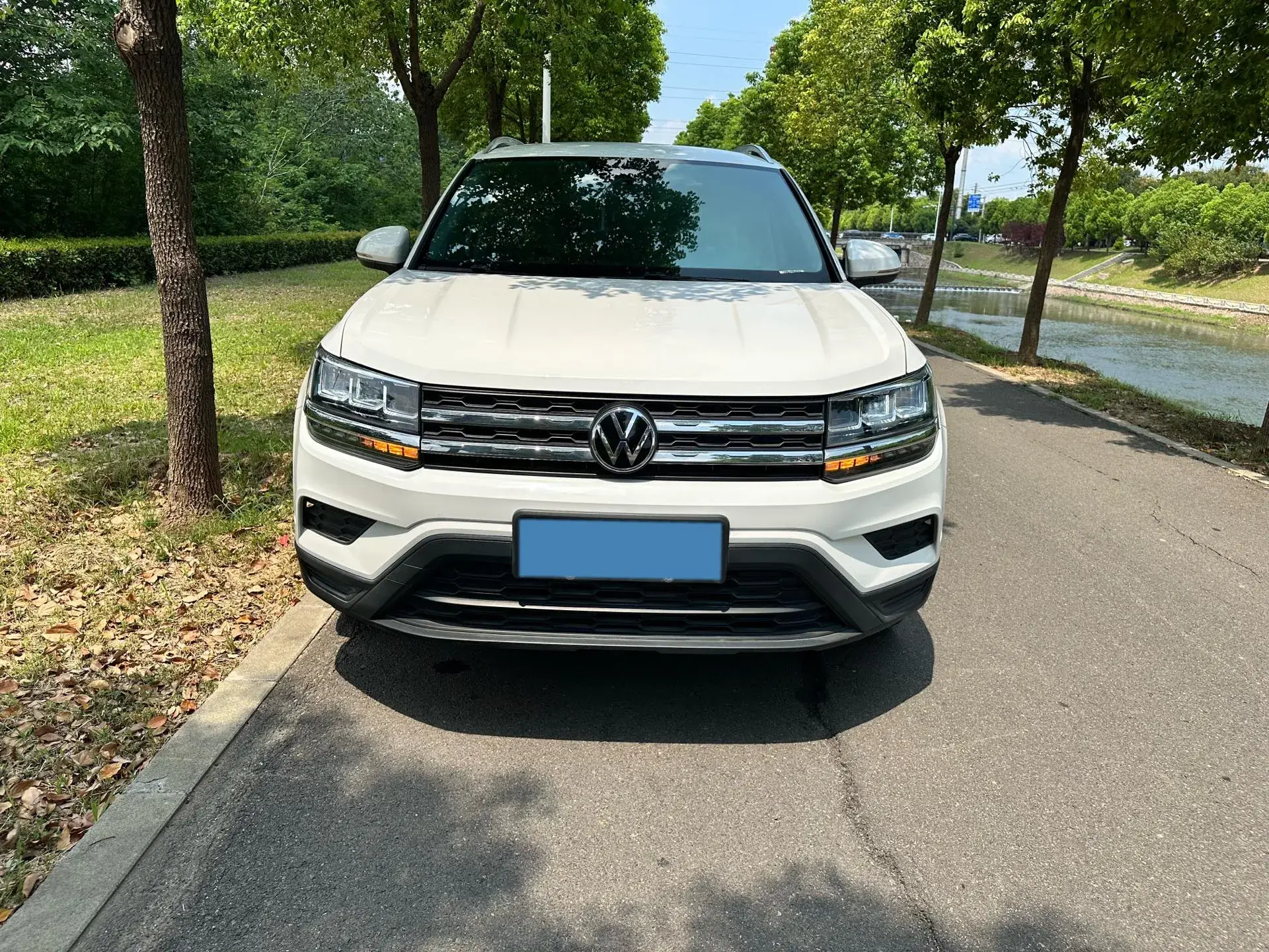 2021 VOLKSWAGEN THARU thumbnail 2