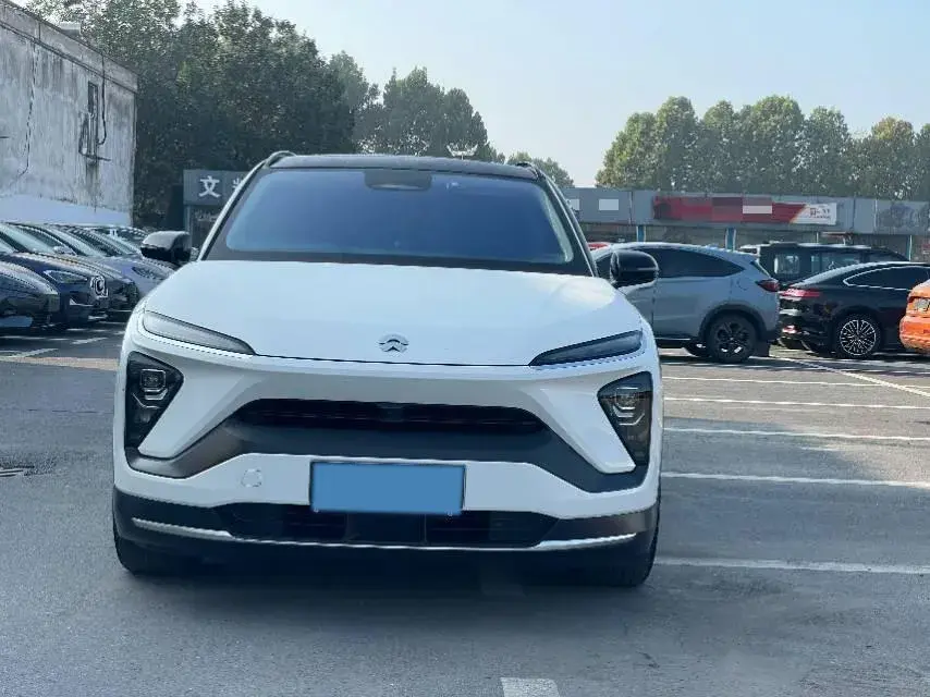 2020 NIO ES6 thumbnail 3