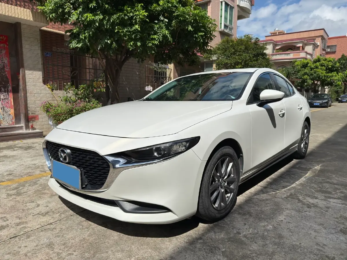 2020 Mazda 3 Axela 1.5L 117HP L4 6AT