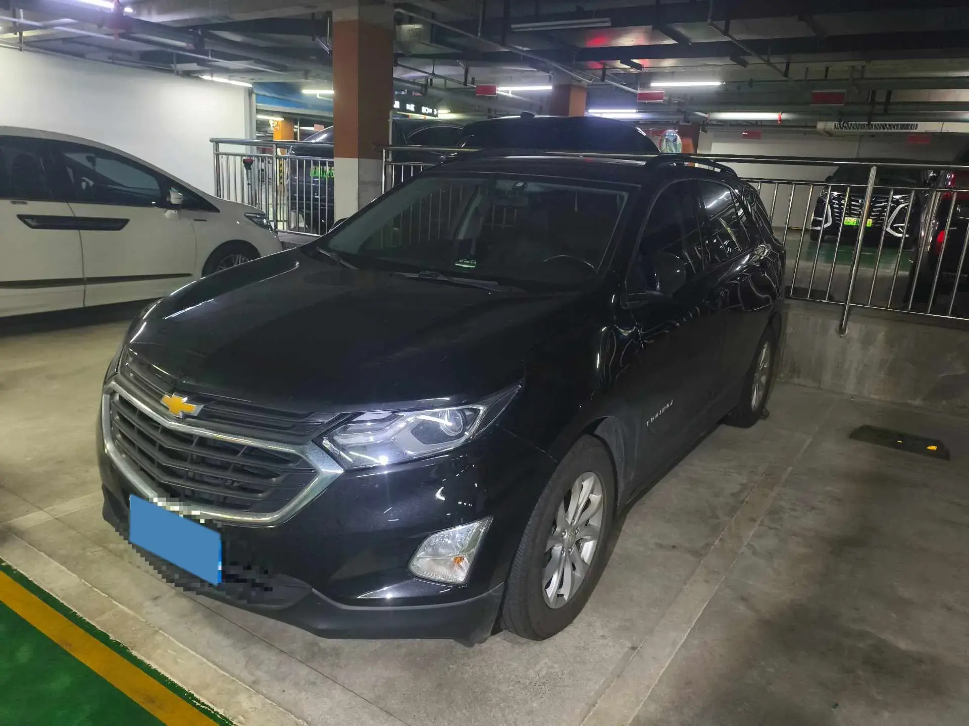 2018 CHEVROLET EQUINOX view 1