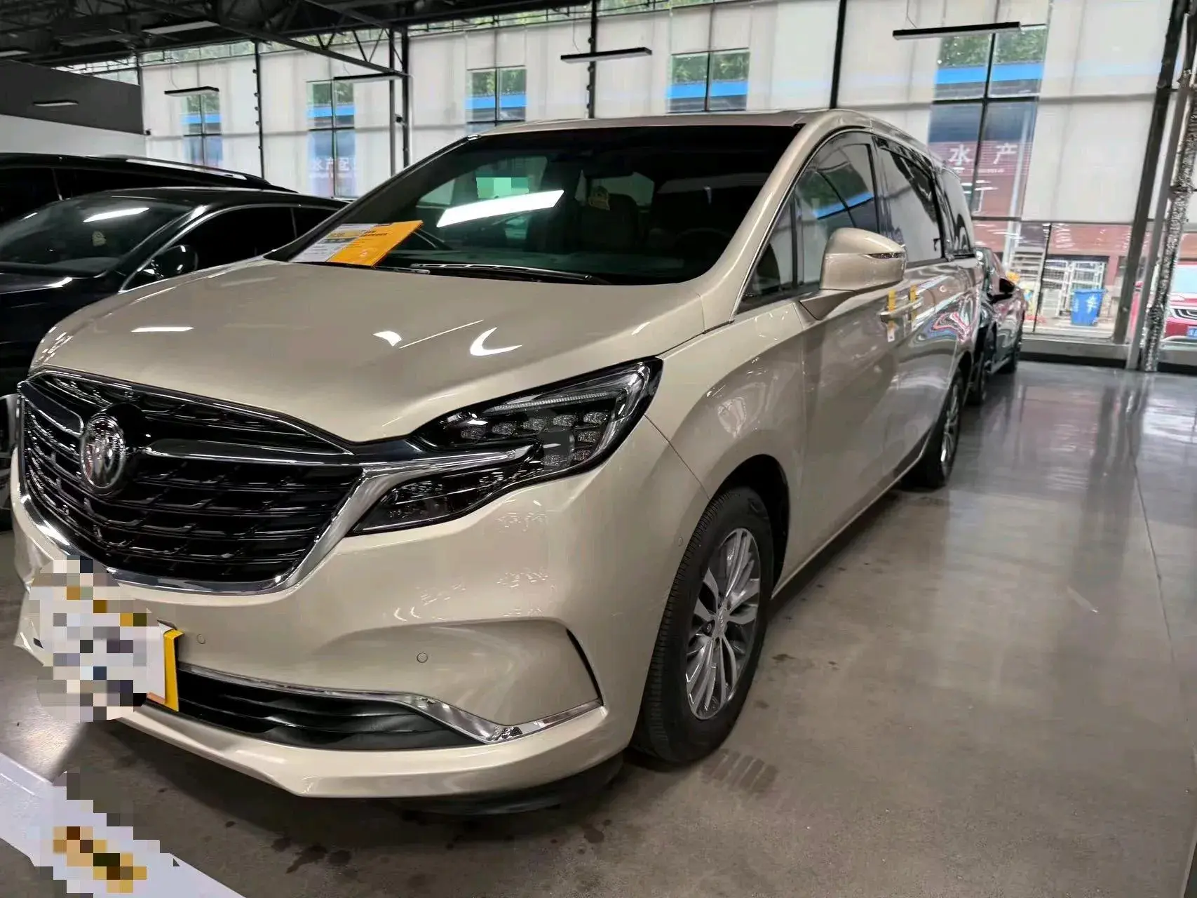 2021 BUICK GL8 view 1