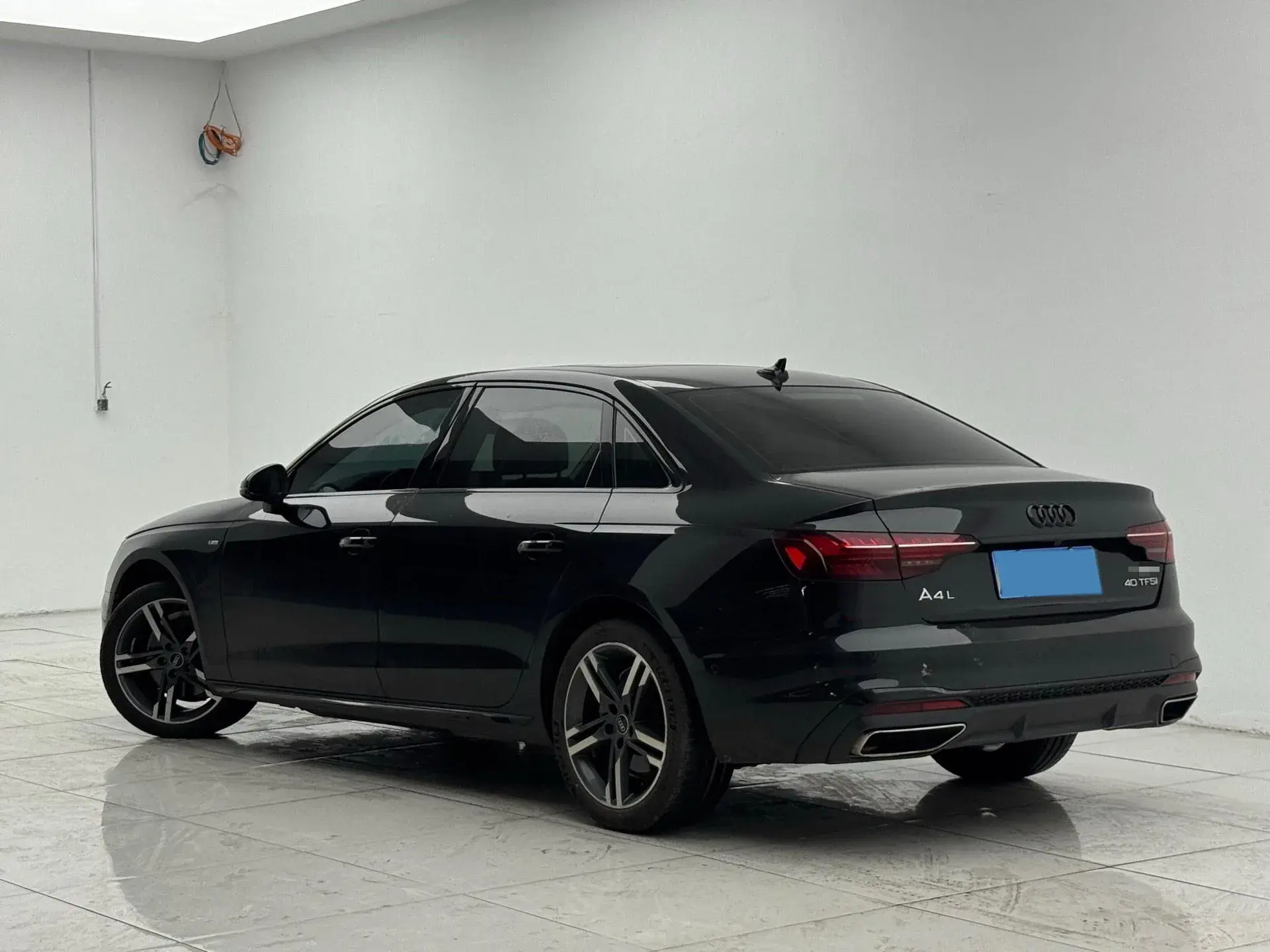 2022 AUDI A4L thumbnail 4