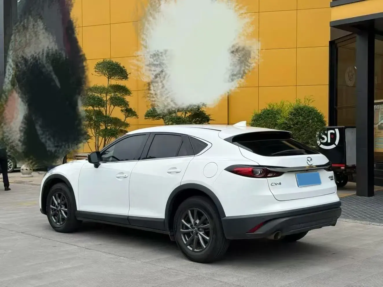 2020 MAZDA CX-4 thumbnail 4