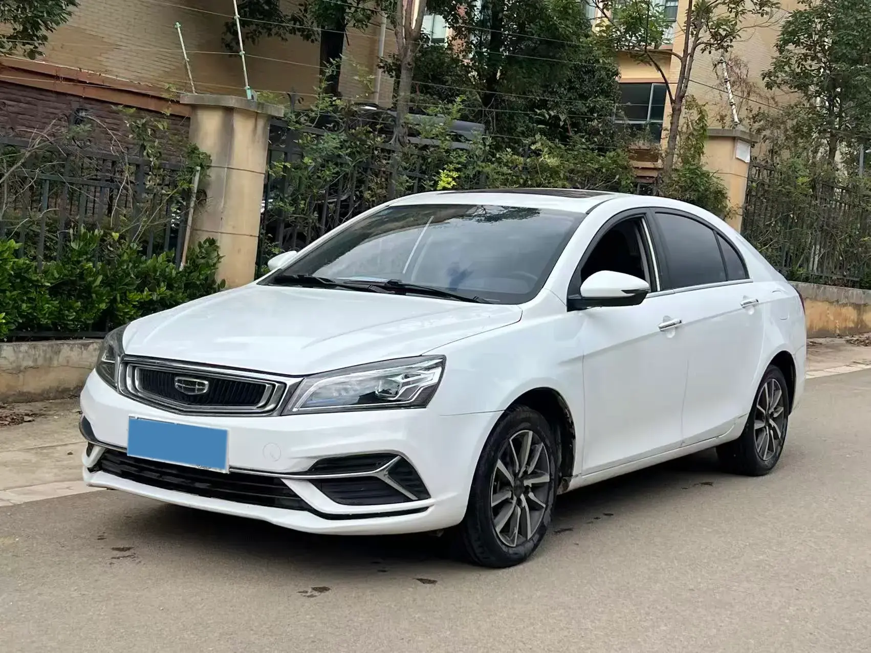 2019 GEELY EMGRAND view 1