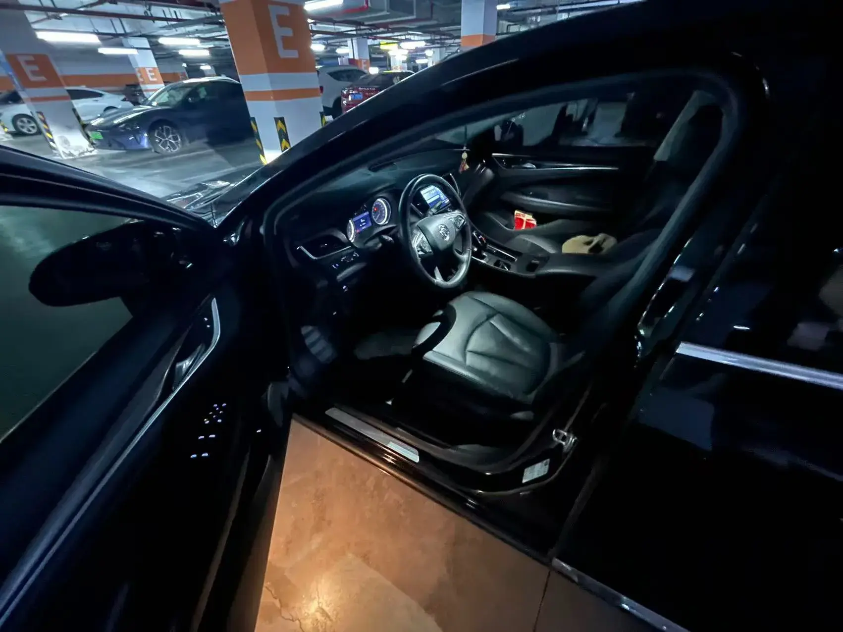 2020 BUICK LARCOSSE thumbnail 3