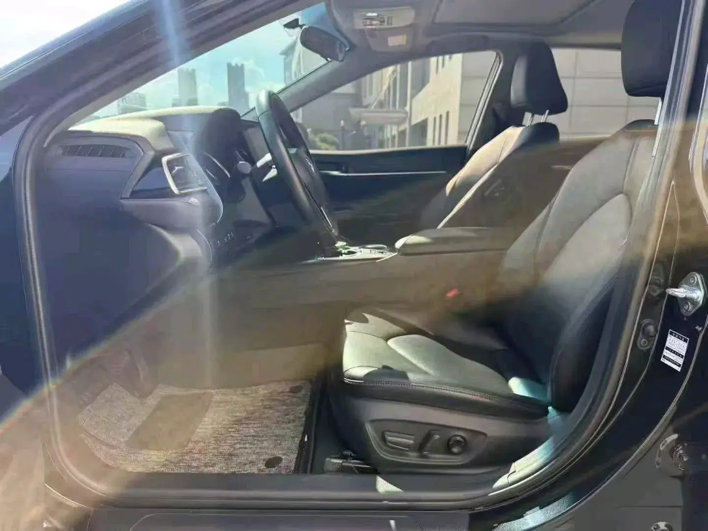 2021 TOYOTA CAMRY thumbnail 3