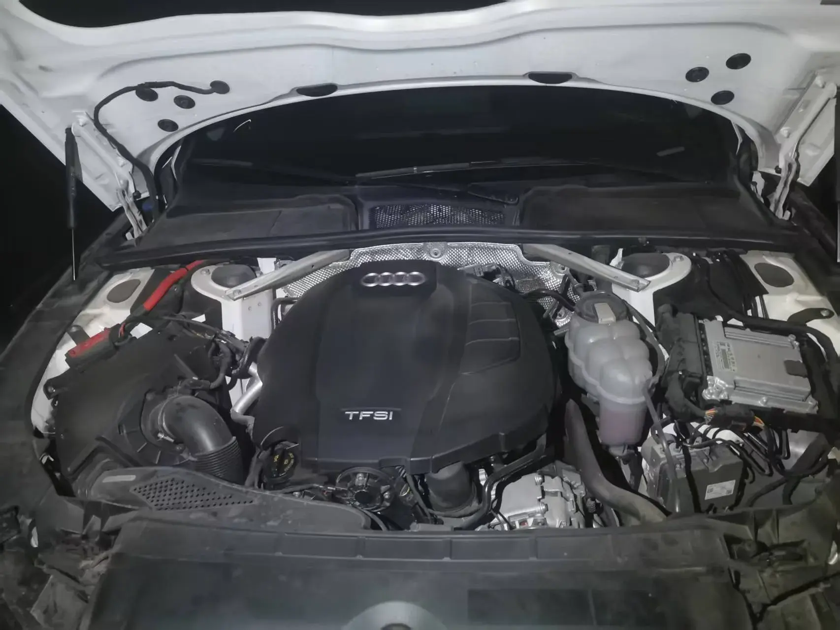 2020 AUDI A4L thumbnail 2