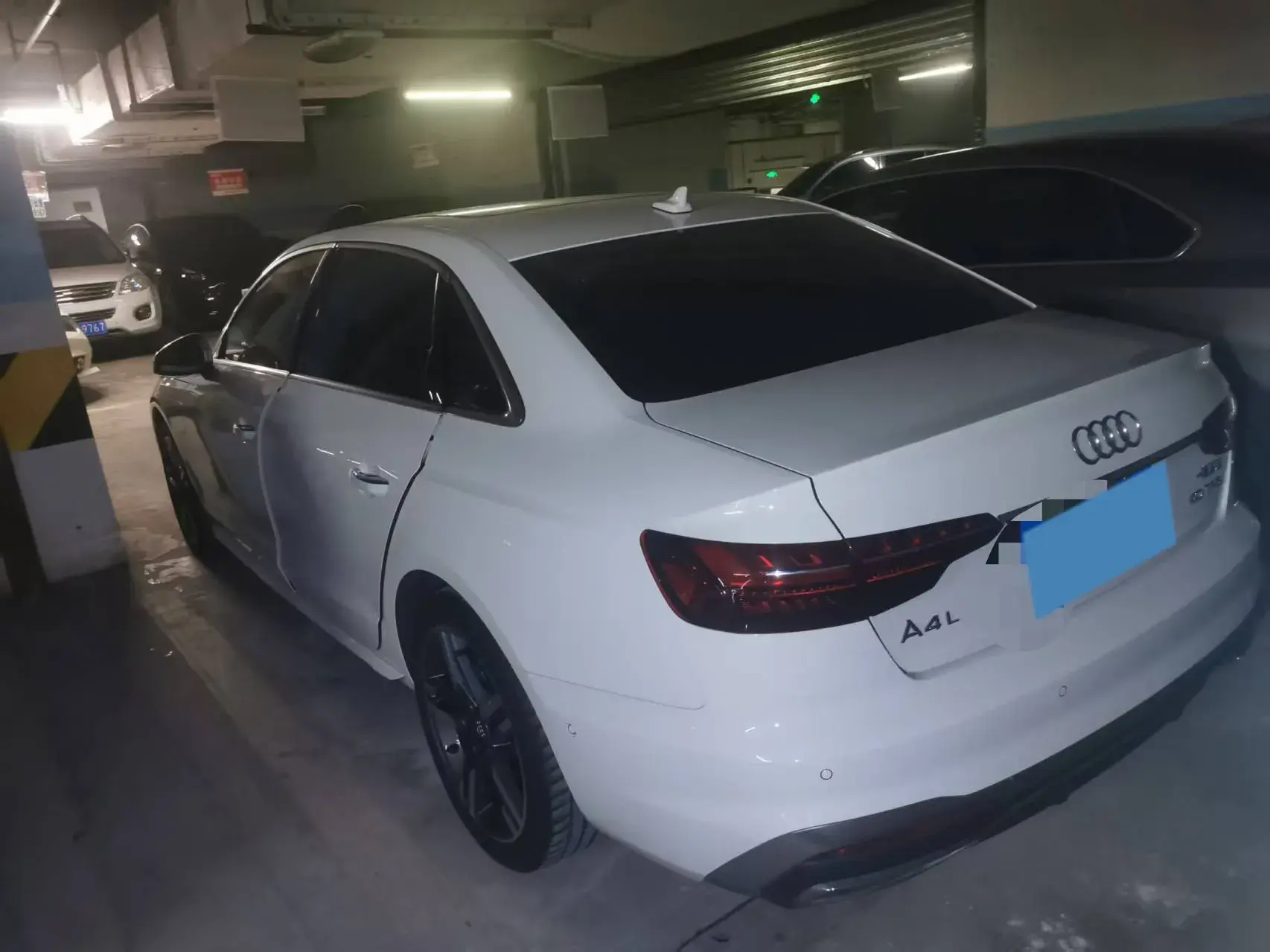 2020 AUDI A4L thumbnail 4