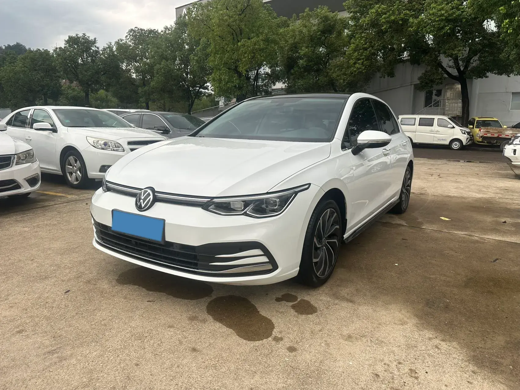 2021 VOLKSWAGEN GOLF view 1