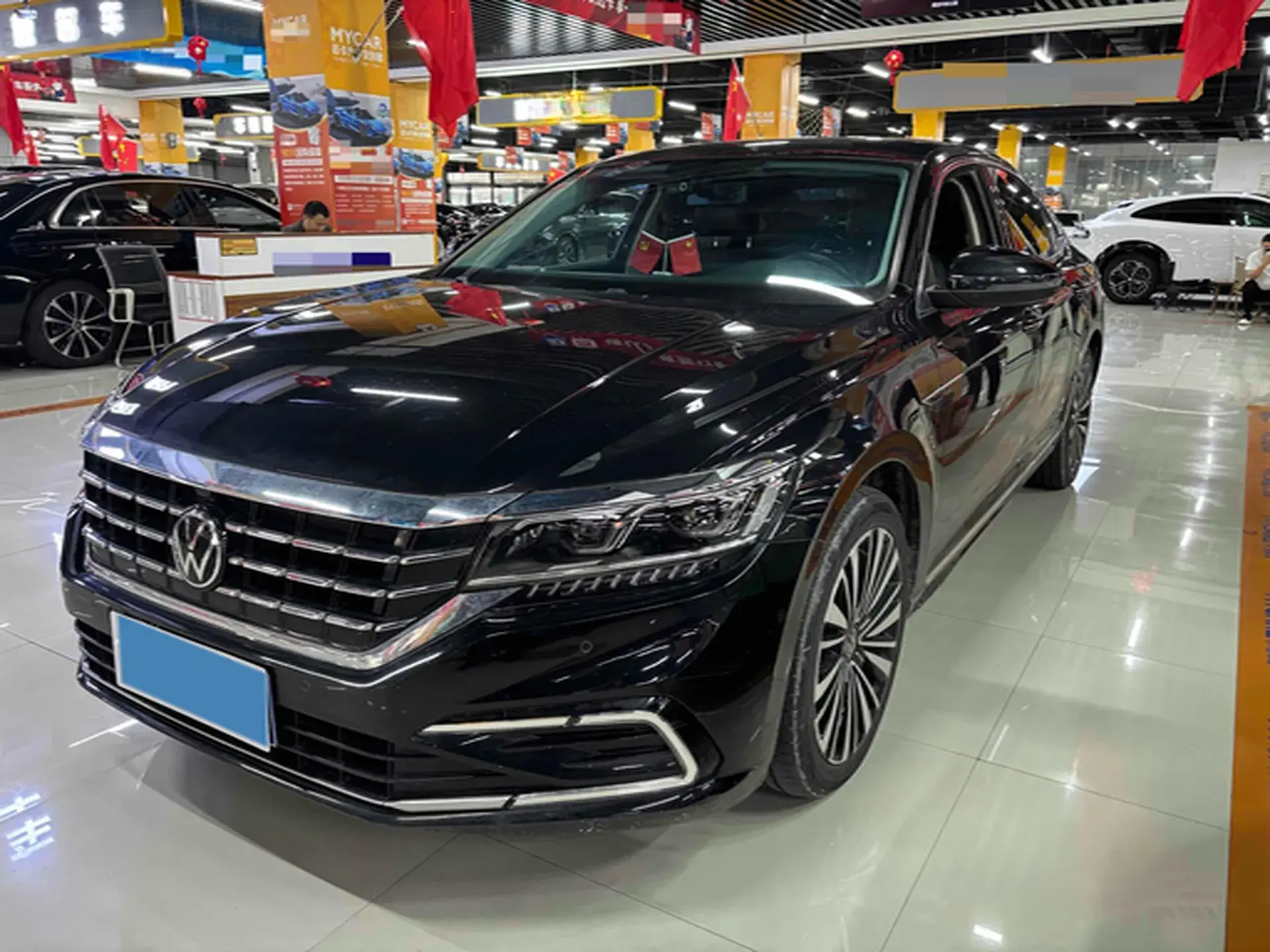 2021 VOLKSWAGEN PASSAT view 1